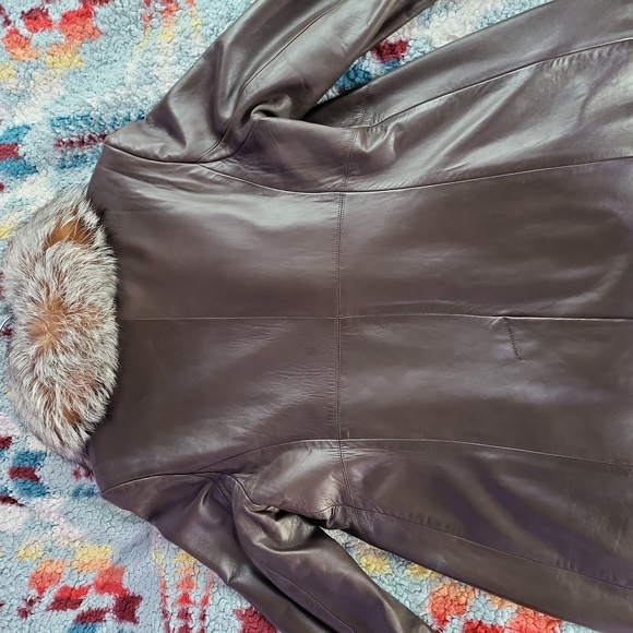 St. John large womens leather jacket. - Picture 8 of 8